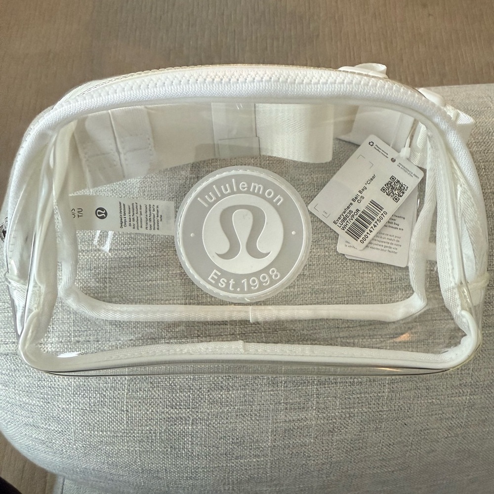 lululemon athletica Everywhere Belt Bag: clear/vapor